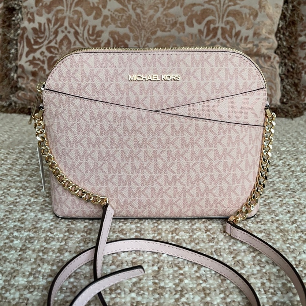 Michael Kors Jet Set Travel Medium Dome Crossbody